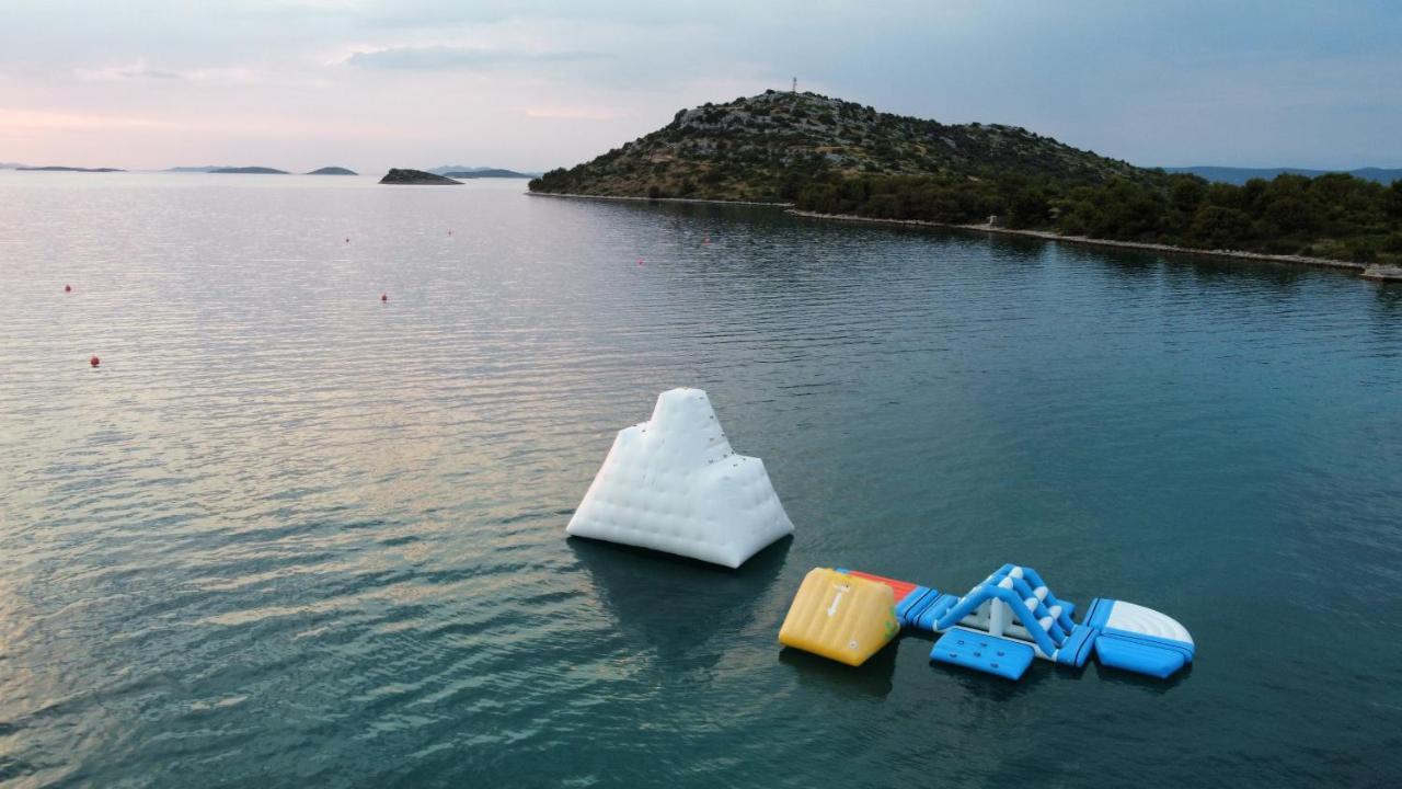 Beach House Danica - Resort & Tavern Bain, Free Transport, Pool, Island Of Zut - Kornati Pristanisce Exterior foto
