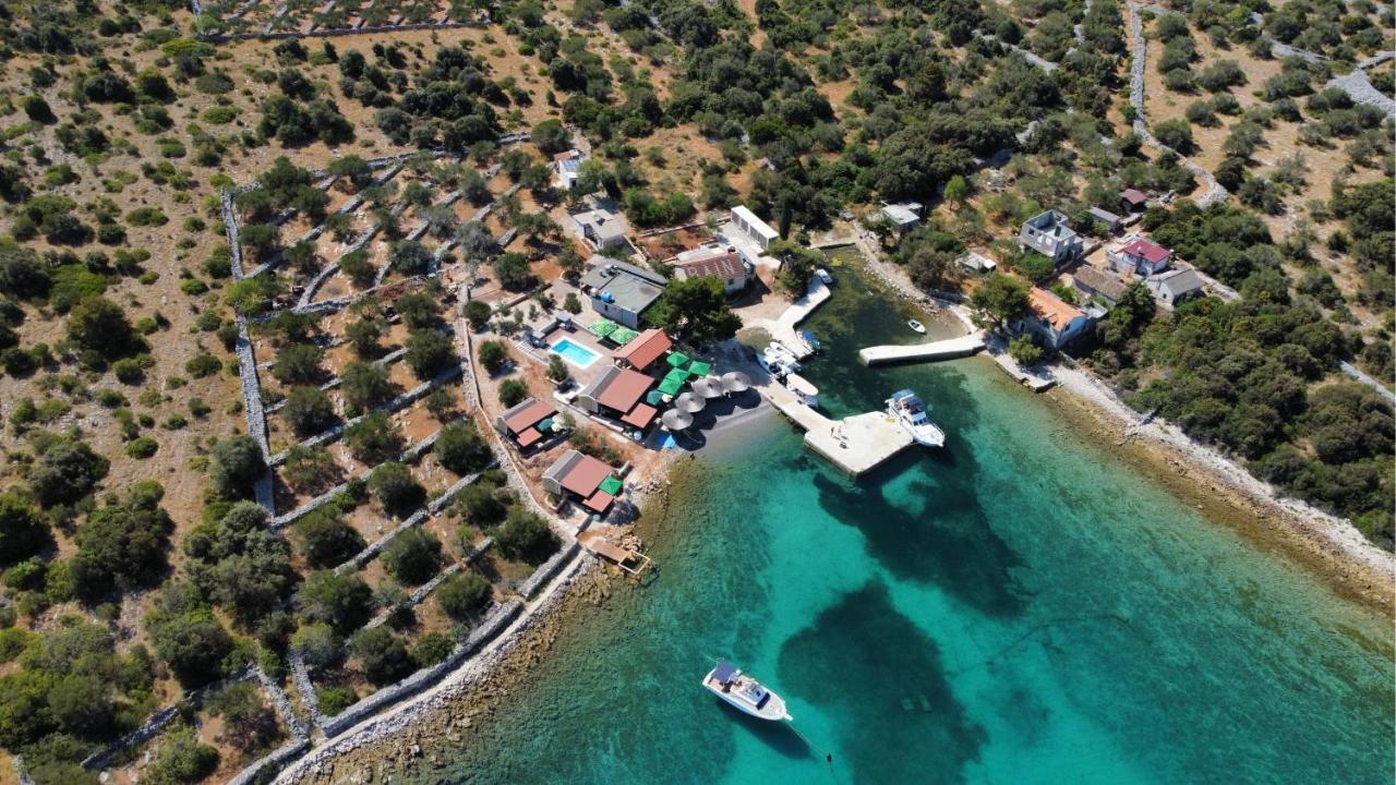 Beach House Danica - Resort & Tavern Bain, Free Transport, Pool, Island Of Zut - Kornati Pristanisce Exterior foto