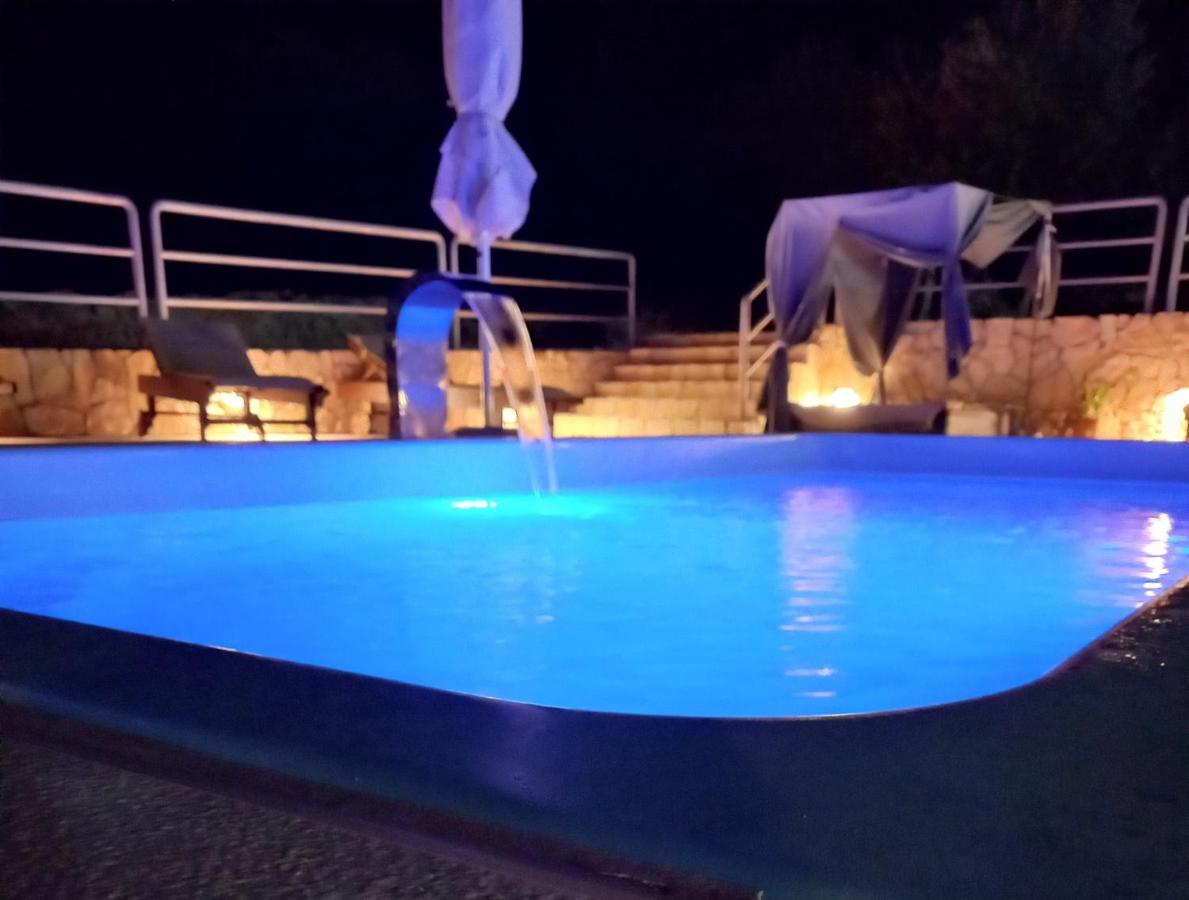 Beach House Danica - Resort & Tavern Bain, Free Transport, Pool, Island Of Zut - Kornati Pristanisce Exterior foto