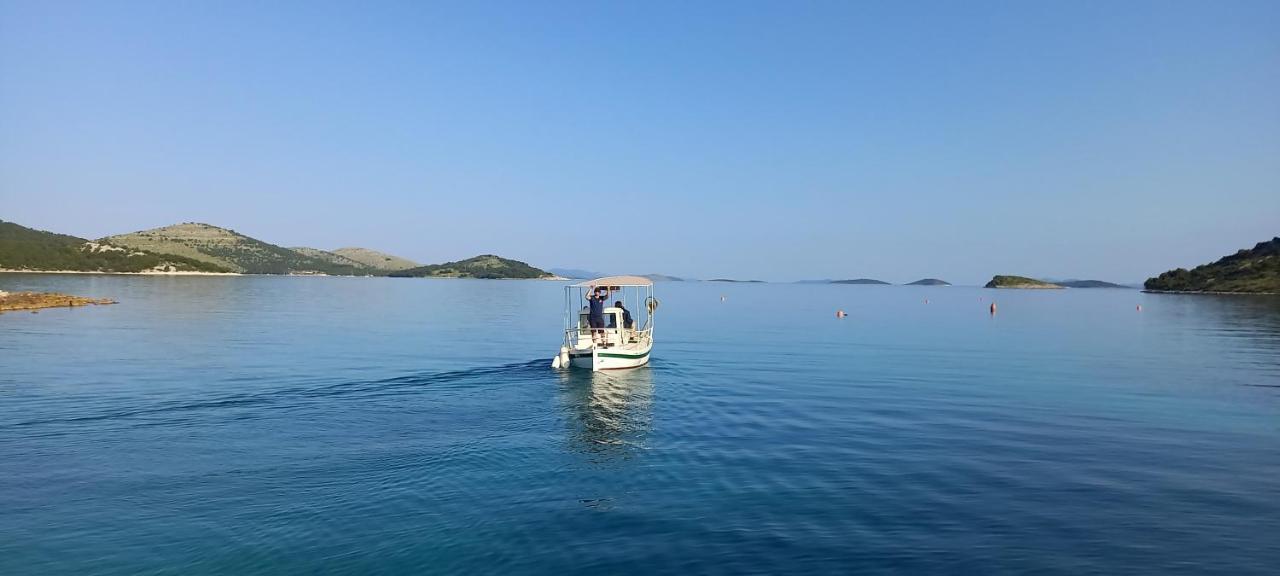 Beach House Danica - Resort & Tavern Bain, Free Transport, Pool, Island Of Zut - Kornati Pristanisce Exterior foto