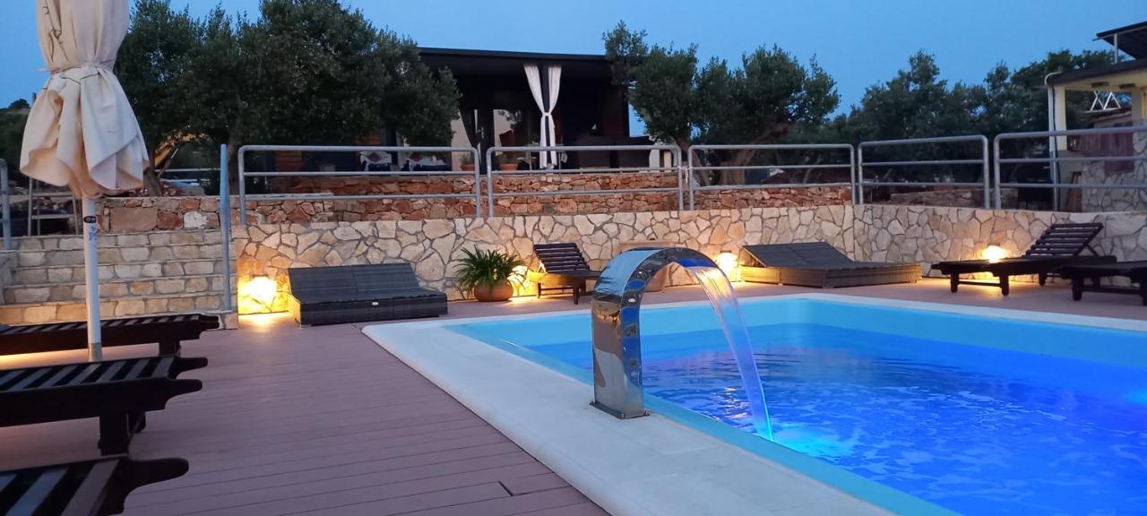 Beach House Danica - Resort & Tavern Bain, Free Transport, Pool, Island Of Zut - Kornati Pristanisce Exterior foto