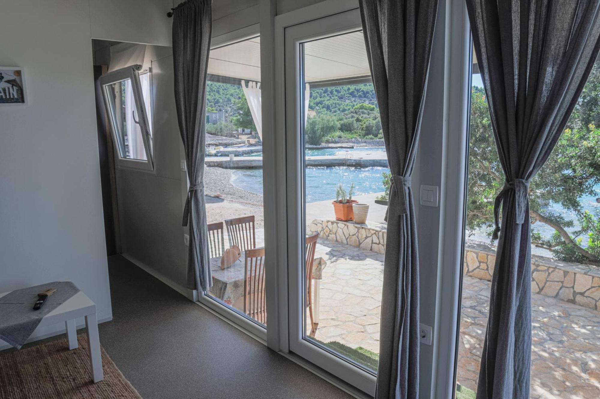 Beach House Danica - Resort & Tavern Bain, Free Transport, Pool, Island Of Zut - Kornati Pristanisce Exterior foto